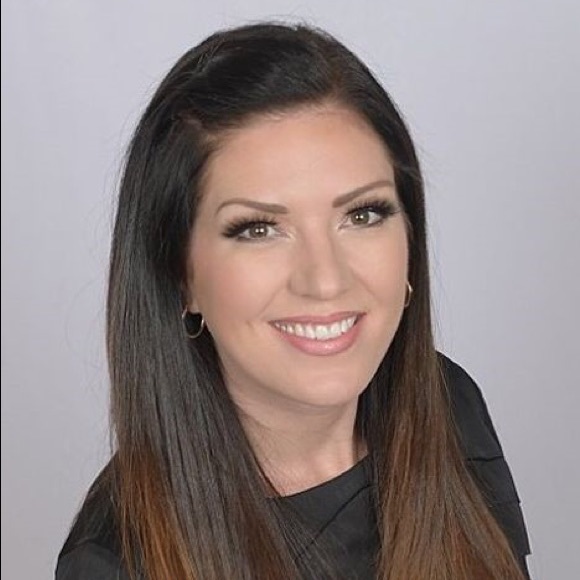 Meet your Posher, Christina - Picture 1 of 1